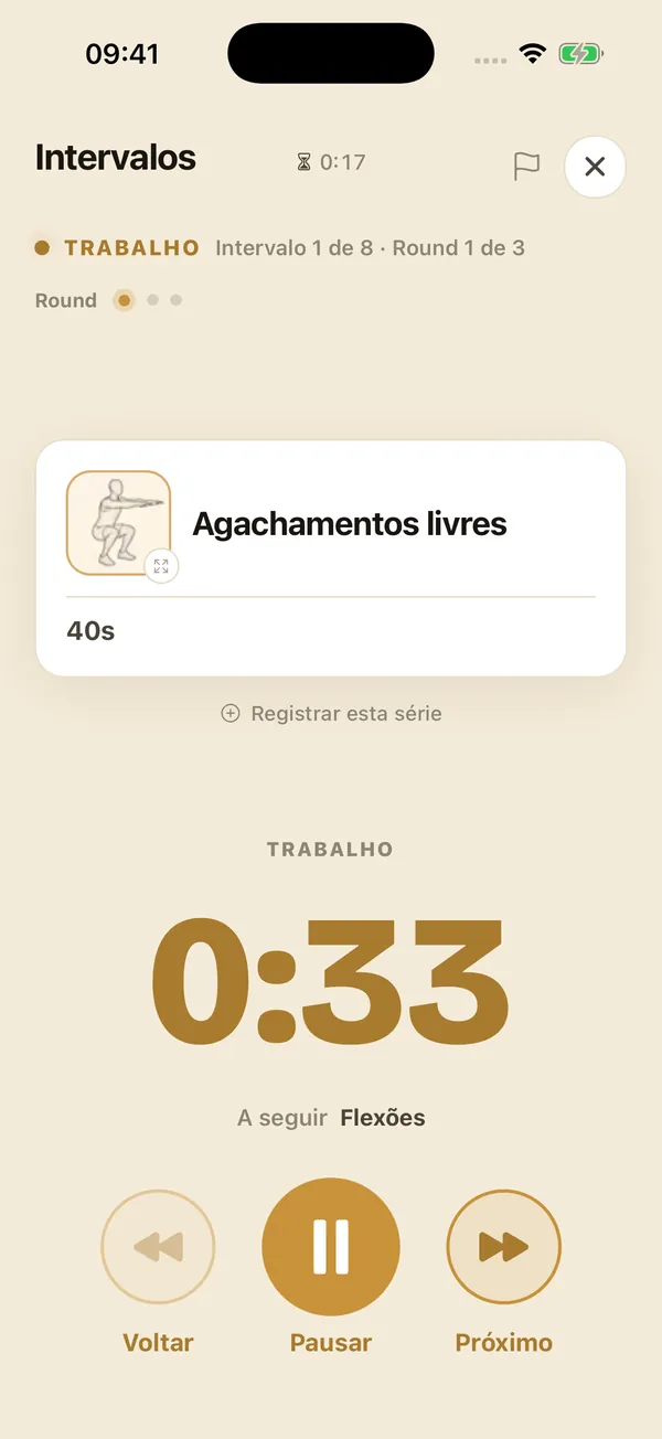 Em voz alta, por cima da sua música.